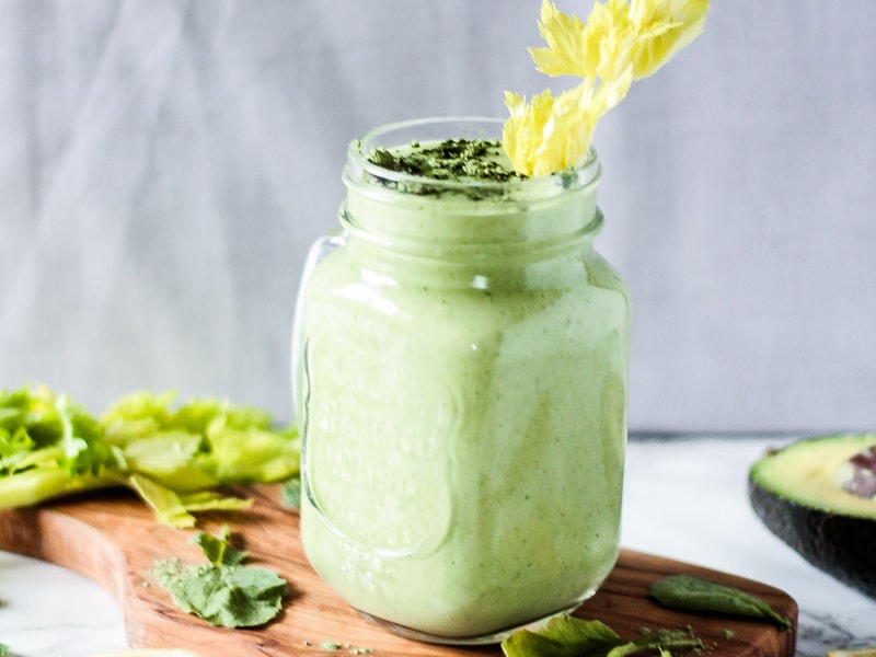 How-to-make-Smoothie-with-CBD